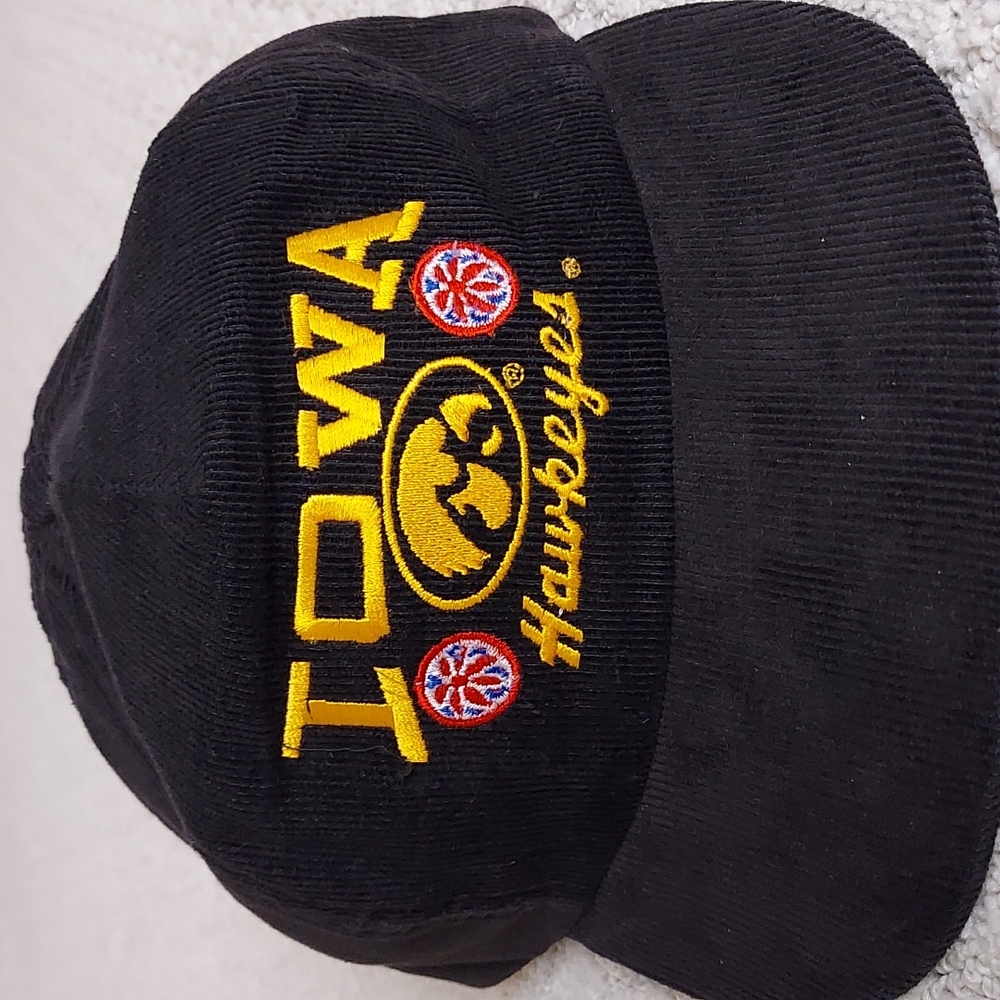 Vintage Iowa Hawkeyes hat